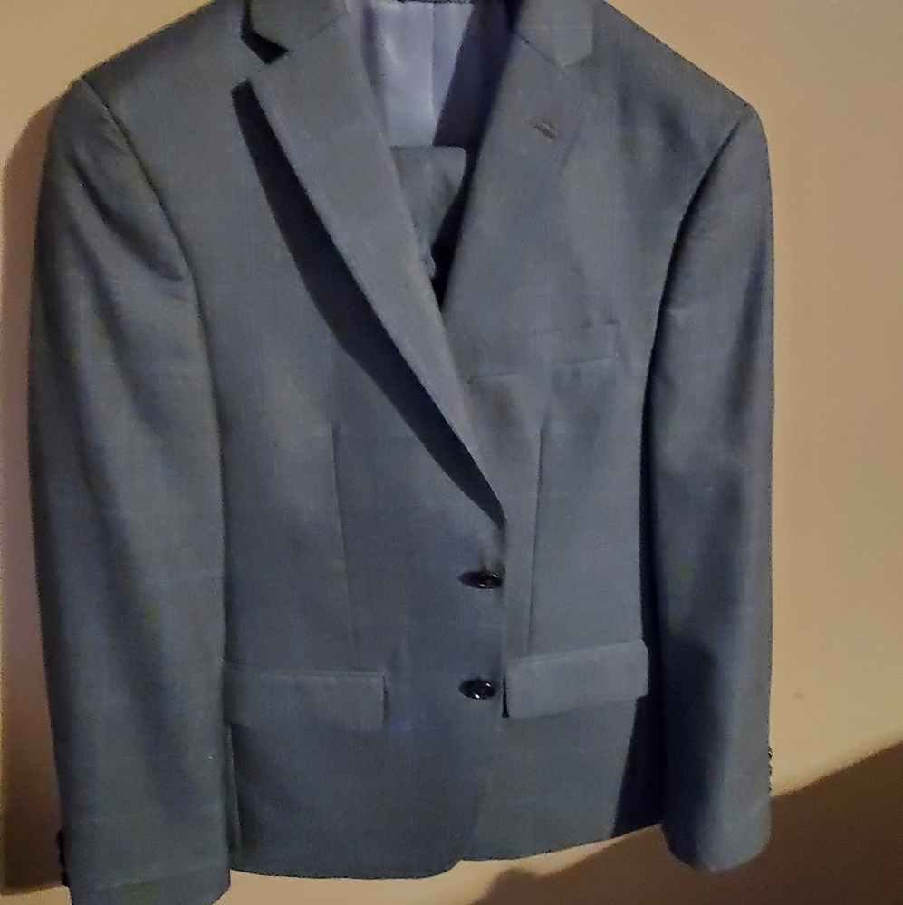 Gently used Ralph Lauren Suit with shirt